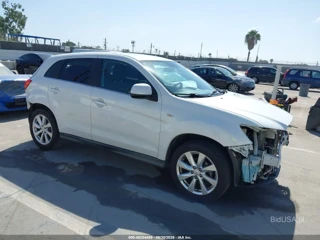 MITSUBISHI MITSUBISHI OUTLANDER SPORT SE