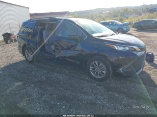 TOYOTA TOYOTA SIENNA LE