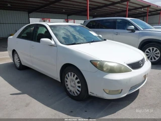 TOYOTA TOYOTA CAMRY SE