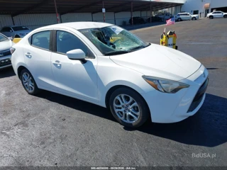 TOYOTA TOYOTA YARIS IA