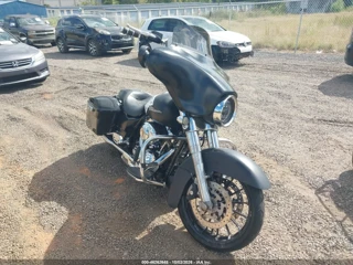 HARLEY-DAVIDSON HARLEY-DAVIDSON FLHX STREET GLIDE