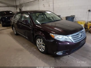 TOYOTA TOYOTA AVALON