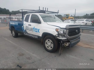 TOYOTA TOYOTA TUNDRA SR