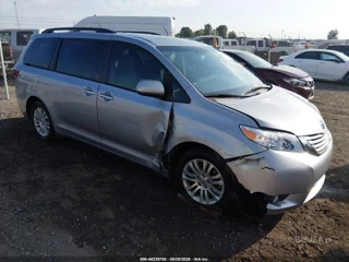 TOYOTA TOYOTA SIENNA XLE 8 PASSENGER