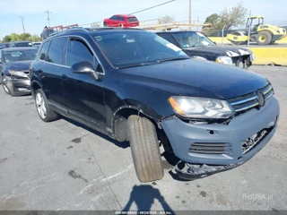 VOLKSWAGEN VOLKSWAGEN TOUAREG LUX