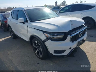 VOLVO VOLVO XC40 T5 MOMENTUM