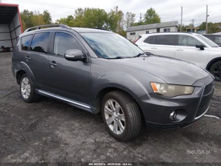 MITSUBISHI MITSUBISHI OUTLANDER SE