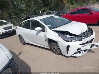 TOYOTA TOYOTA PRIUS LE