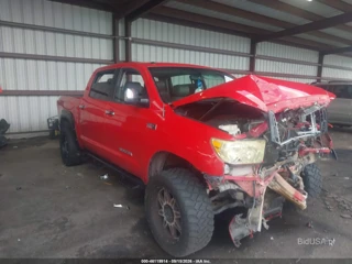 TOYOTA TOYOTA TUNDRA LIMITED 5.7L V8