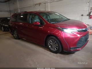TOYOTA TOYOTA SIENNA LE