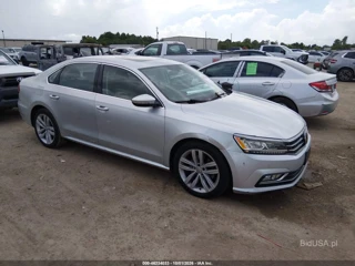 VOLKSWAGEN VOLKSWAGEN PASSAT 2.0T SE