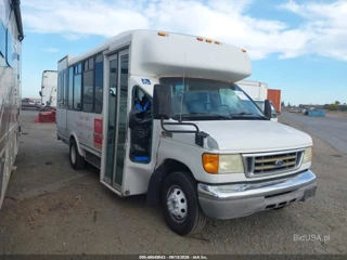 FORD FORD E-450 CUTAWAY