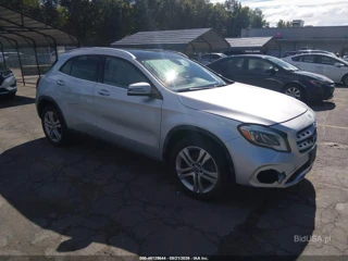MERCEDES-BENZ MERCEDES-BENZ GLA 250 4MATIC