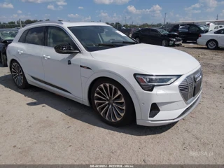 AUDI AUDI E-TRON PREMIUM PLUS