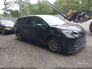 TOYOTA TOYOTA SIENNA LE