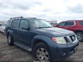 NISSAN NISSAN PATHFINDER SE