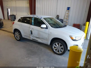MITSUBISHI MITSUBISHI OUTLANDER SPORT ES