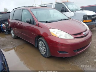 TOYOTA TOYOTA SIENNA LE