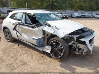 MERCEDES-BENZ MERCEDES-BENZ GLA 250