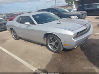 DODGE DODGE CHALLENGER SE
