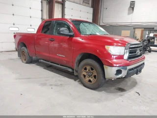 TOYOTA TOYOTA TUNDRA 4WD TRUCK GRADE 4.6L V8 (A6)