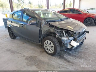 TOYOTA TOYOTA PRIUS C TWO