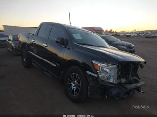 NISSAN NISSAN TITAN SV