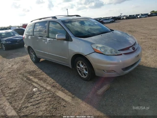 TOYOTA TOYOTA SIENNA XLE