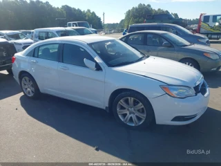 CHRYSLER CHRYSLER 200 TOURING