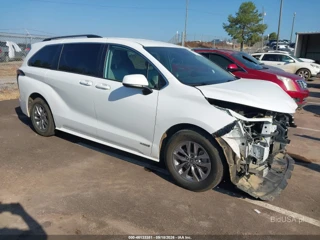 TOYOTA TOYOTA SIENNA LE