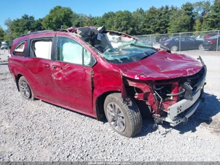 TOYOTA TOYOTA SIENNA LE