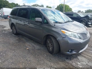 TOYOTA TOYOTA SIENNA XLE V6 8 PASSENGER