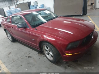 FORD FORD MUSTANG GT DELUXE/GT PREMIUM