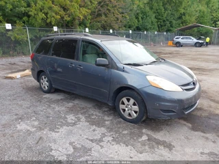 TOYOTA TOYOTA SIENNA LE