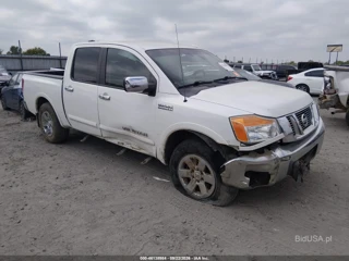 NISSAN NISSAN TITAN SV