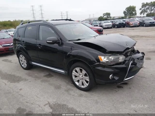 MITSUBISHI MITSUBISHI OUTLANDER SE