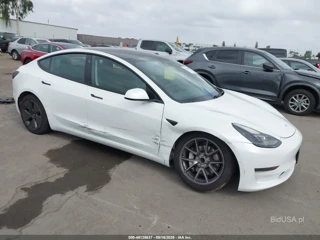 TESLA TESLA MODEL 3 STANDARD RANGE PLUS REAR-WHEEL DRIVE