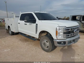 FORD FORD F-350 CHASSIS XLT