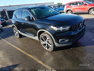 VOLVO VOLVO XC40 T4 R-DESIGN