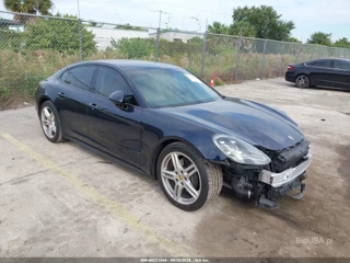 PORSCHE PORSCHE PANAMERA 4