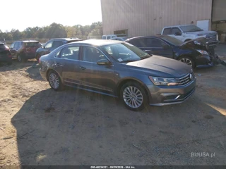 VOLKSWAGEN VOLKSWAGEN PASSAT 1.8T SE