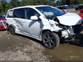 TOYOTA TOYOTA SIENNA SE 8 PASSENGER