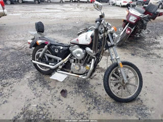 HARLEY-DAVIDSON HARLEY-DAVIDSON XLH883