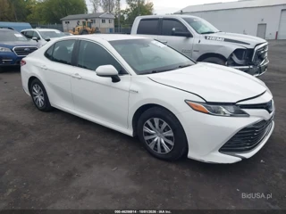 TOYOTA TOYOTA CAMRY HYBRID LE