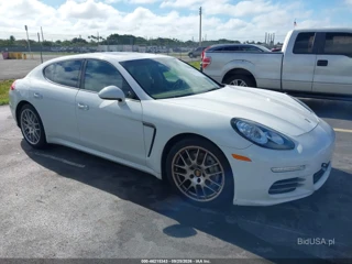 PORSCHE PORSCHE PANAMERA 4