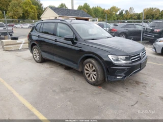 VOLKSWAGEN VOLKSWAGEN TIGUAN 2.0T S