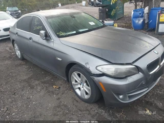 BMW 528I