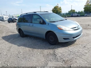 TOYOTA TOYOTA SIENNA LE