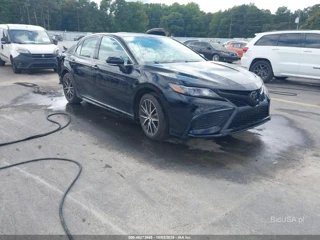 TOYOTA TOYOTA CAMRY SE