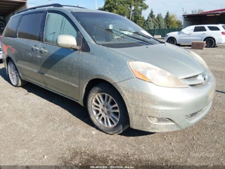 TOYOTA TOYOTA SIENNA XLE